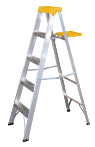 ET4 Surtek Escalera de aluminio tipo tijera, 4 peldaños, 1.54mt